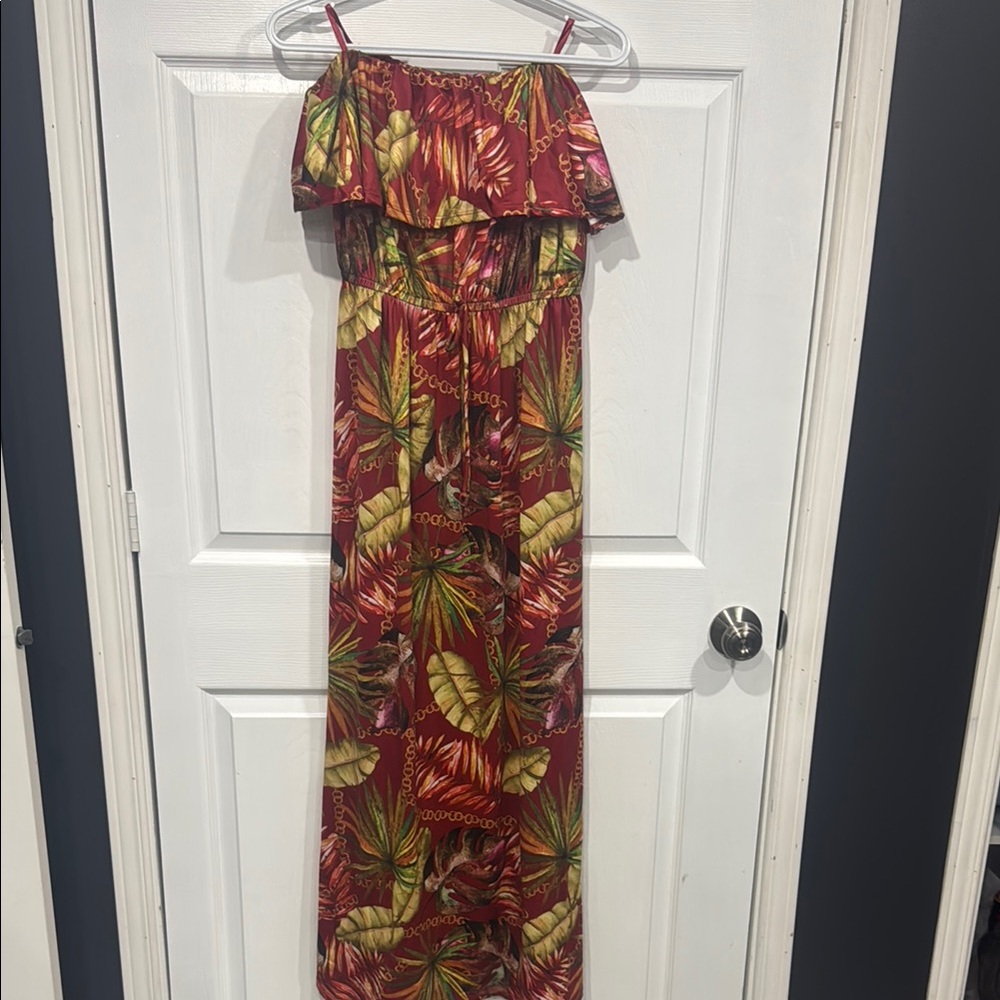 Guess Maxi Dress
Size Large
NWT